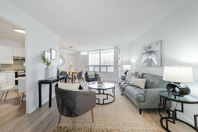 606 - 20 Edgecliffe Gfwy, Condo with 3 bedrooms, 2 bathrooms and 1 parking in Toronto ON | Image 23