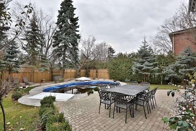 104 Larkfield Dr, House detached with 5 bedrooms, 6 bathrooms and 12 parking in Toronto ON | Image 13