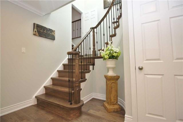 27 Marion Cres, House detached with 4 bedrooms, 5 bathrooms and 6 parking in Markham ON | Image 10