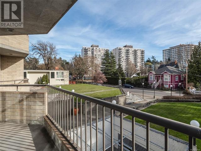 201 - 620 Toronto St, Condo with 2 bedrooms, 1 bathrooms and 1 parking in Victoria BC | Image 5