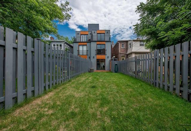 86 A Greensides Ave, House semidetached with 5 bedrooms, 4 bathrooms and null parking in Toronto ON | Image 20
