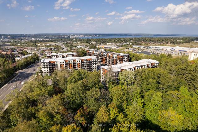 401 - 302 Essa Rd, Condo with 2 bedrooms, 2 bathrooms and 1 parking in Barrie ON | Image 25
