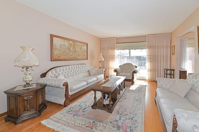 86 Benjamin Boake Tr, House semidetached with 3 bedrooms, 2 bathrooms and 6 parking in Toronto ON | Image 13