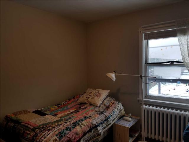 62 Glencrest Blvd, House detached with 2 bedrooms, 1 bathrooms and 2 parking in Toronto ON | Image 16