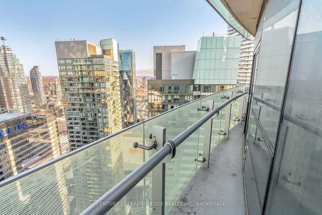 5211 - 14 York St, Condo with 1 bedrooms, 1 bathrooms and 0 parking in Toronto ON | Image 11