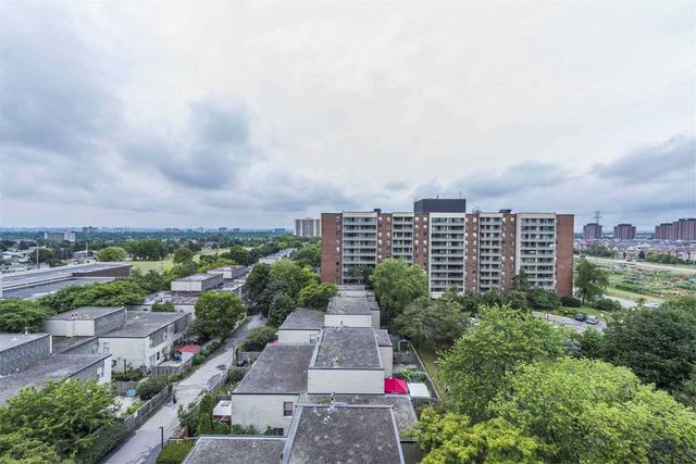 1010 - 9 Four Winds Dr, Condo with 3 bedrooms, 2 bathrooms and 1 parking in Toronto ON | Image 32