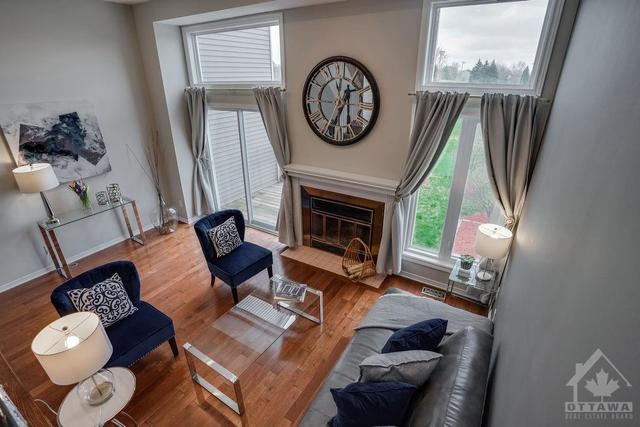 654 Brome Crescent, Townhouse with 3 bedrooms, 3 bathrooms and 3 parking in Ottawa ON | Image 10