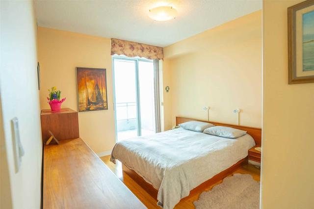 2019 - 230 Queens Quay W, Condo with 2 bedrooms, 2 bathrooms and 1 parking in Toronto ON | Image 10