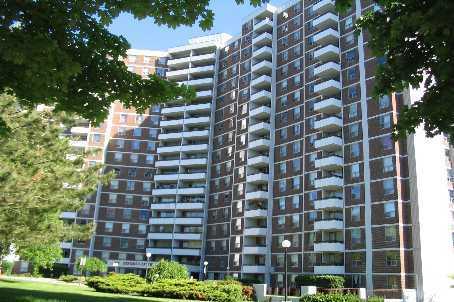 1209 - 10 Edgecliffe Gfwy, Condo with 3 bedrooms, 2 bathrooms and 1 parking in Toronto ON | Image 1