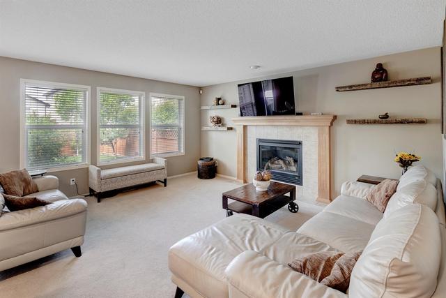 169 Covehaven Gardens Ne, House detached with 4 bedrooms, 3 bathrooms and 4 parking in Calgary AB | Image 3