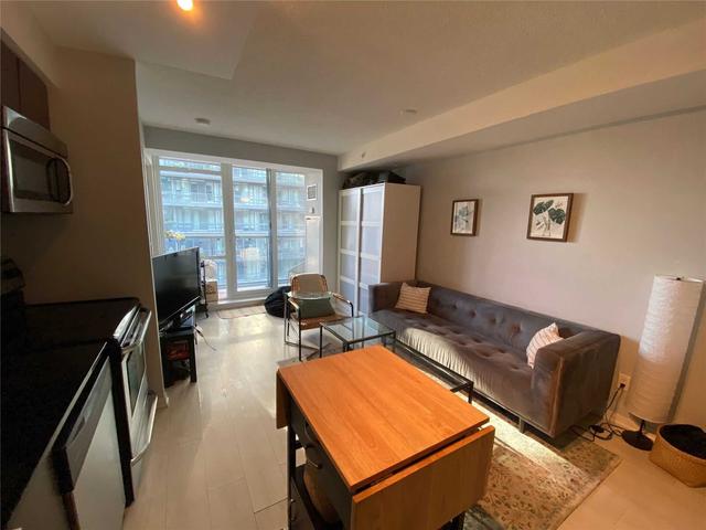 1004 - 20 Joe Shuster Way, Condo with 2 bedrooms, 1 bathrooms and 0 parking in Toronto ON | Image 2