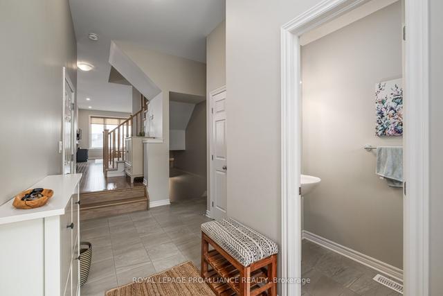 1104 Barrow Ave, House attached with 3 bedrooms, 3 bathrooms and 3 parking in Kingston ON | Image 6