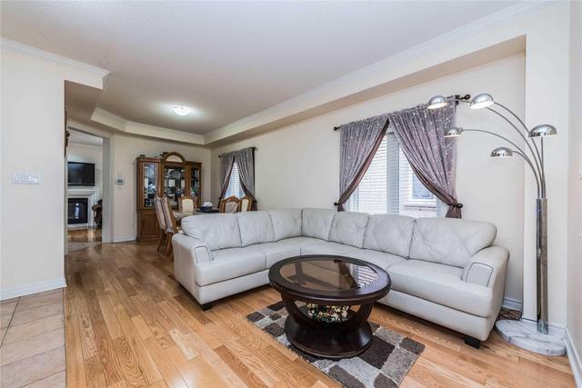 30 Blue Meadow Crt, House semidetached with 3 bedrooms, 4 bathrooms and 2 parking in Markham ON | Image 3