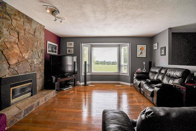 26515 28 Avenue, House detached with 3 bedrooms, 3 bathrooms and 3 parking in Langley BC | Image 5