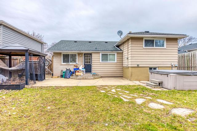 332 Melores Dr, House detached with 3 bedrooms, 2 bathrooms and 2 parking in Burlington ON | Image 32