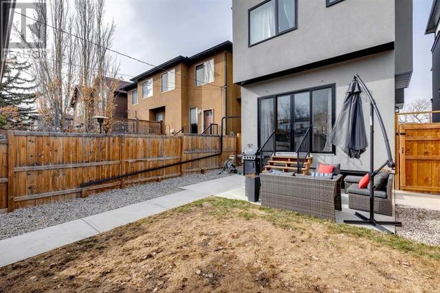 727 23 Avenue Nw, House detached with 4 bedrooms, 4 bathrooms and 2 parking in Calgary AB | Image 47