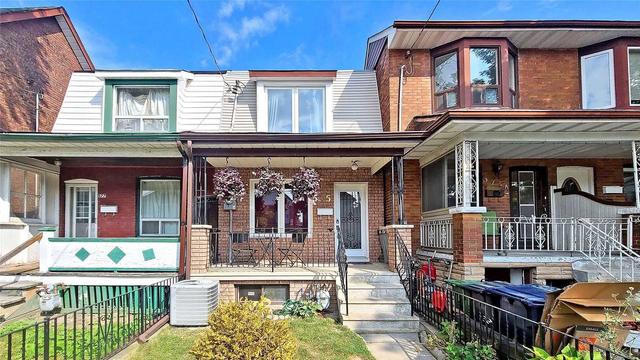 575 Concord Ave, House semidetached with 3 bedrooms, 3 bathrooms and 2 parking in Toronto ON | Image 12