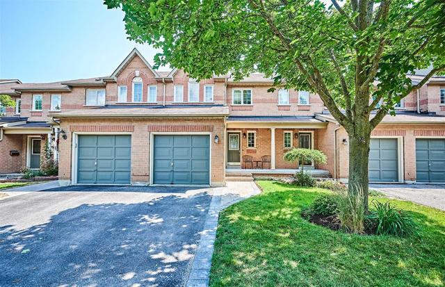 11 Macintyre Lane, Townhouse with 3 bedrooms, 3 bathrooms and 1 parking in Ajax ON | Image 1