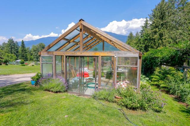 8496 B Procter East Road, House detached with 3 bedrooms, 2 bathrooms and null parking in Central Kootenay E BC | Image 47