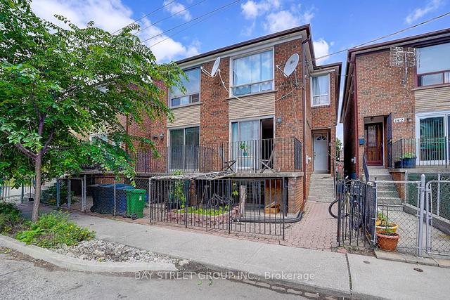 144 Wolseley St, House semidetached with 4 bedrooms, 3 bathrooms and 1 parking in Toronto ON | Image 1