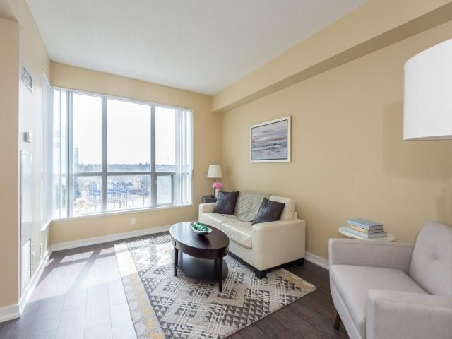 Th 320 - 38 Lee Centre Dr, Townhouse with 2 bedrooms, 2 bathrooms and 1 parking in Toronto ON | Image 3