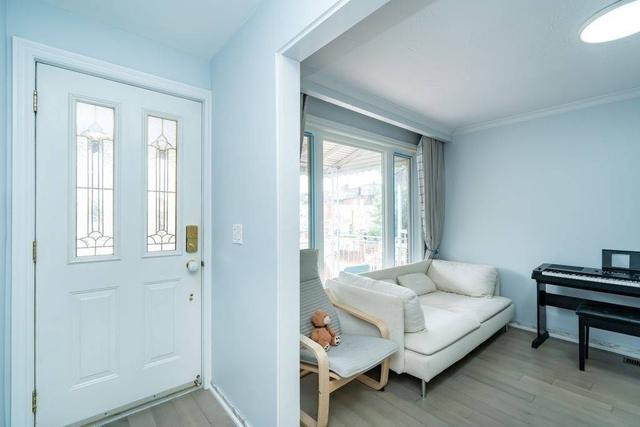 306 Concord Ave, House semidetached with 3 bedrooms, 2 bathrooms and 3 parking in Toronto ON | Image 32