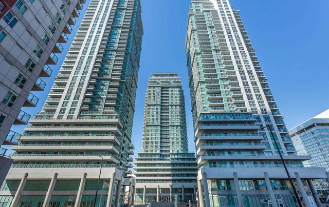 414 - 60 Town Centre Crt, Condo with 2 bedrooms, 1 bathrooms and 1 parking in Toronto ON | Image 1