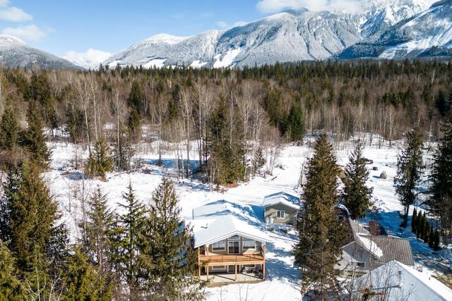 441 Galena Shores Drive, House detached with 5 bedrooms, 3 bathrooms and null parking in Columbia Shuswap B BC | Image 23