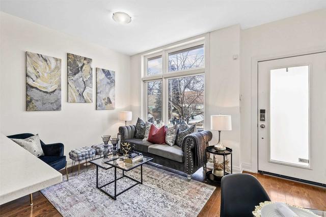 41 - 19 Eldora Ave, Townhouse with 2 bedrooms, 1 bathrooms and 1 parking in Toronto ON | Image 1
