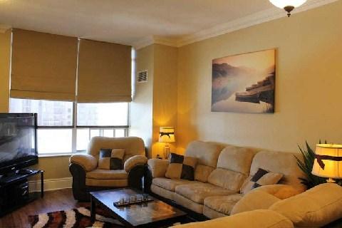 tph08 - 25 Kingsbridge Garden Circ, Condo with 2 bedrooms, 2 bathrooms and 2 parking in Mississauga ON | Image 4
