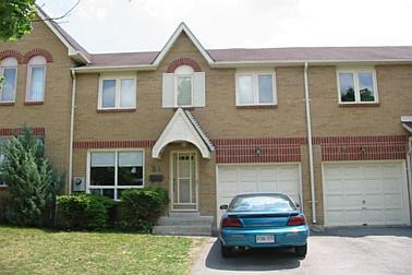 21 Rachel Cres, House attached with 3 bedrooms, 2 bathrooms and 2 parking in Markham ON | Image 1