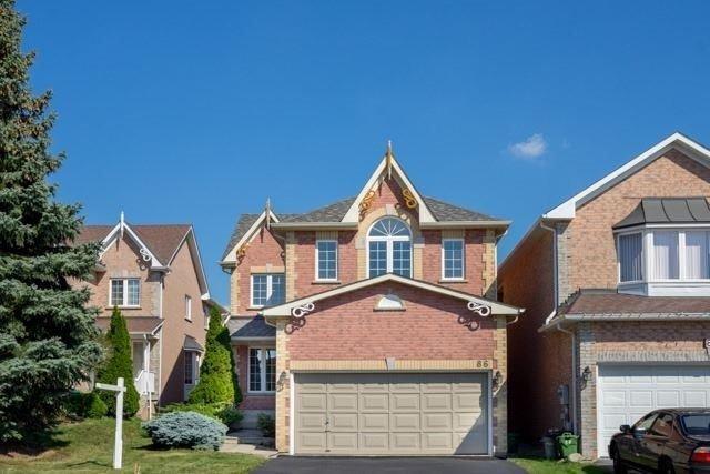 86 Halterwood Circ, House attached with 4 bedrooms, 3 bathrooms and 4 parking in Markham ON | Image 1