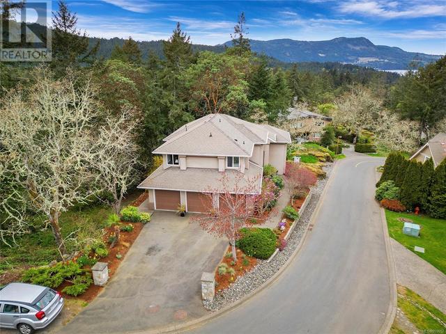 6782 Greig Crt, House detached with 3 bedrooms, 4 bathrooms and 6 parking in Central Saanich BC | Image 60