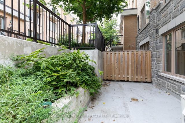 130 - 11 Foundry Ave, Townhouse with 2 bedrooms, 2 bathrooms and 1 parking in Toronto ON | Image 4