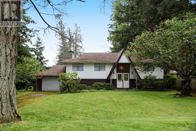 1873 Buena Vista Ave, House detached with 5 bedrooms, 2 bathrooms and 2 parking in Comox BC | Card Image
