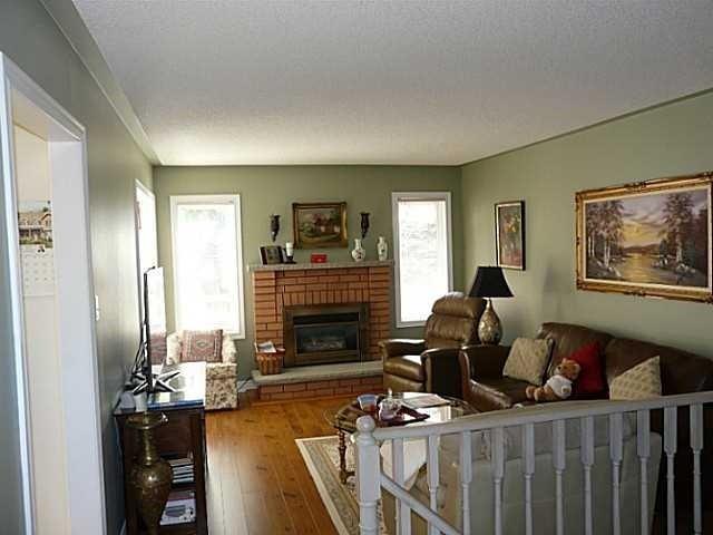85 Cityview Circ, House detached with 2 bedrooms, 2 bathrooms and 4 parking in Barrie ON | Image 5