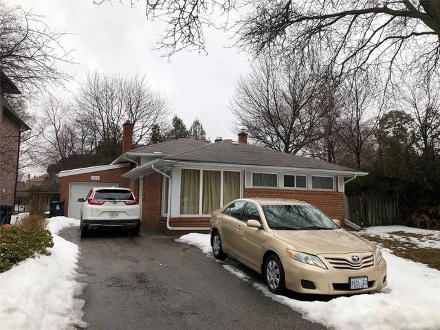 132 Maxome Ave, House detached with 3 bedrooms, 2 bathrooms and 4 parking in Toronto ON | Image 1