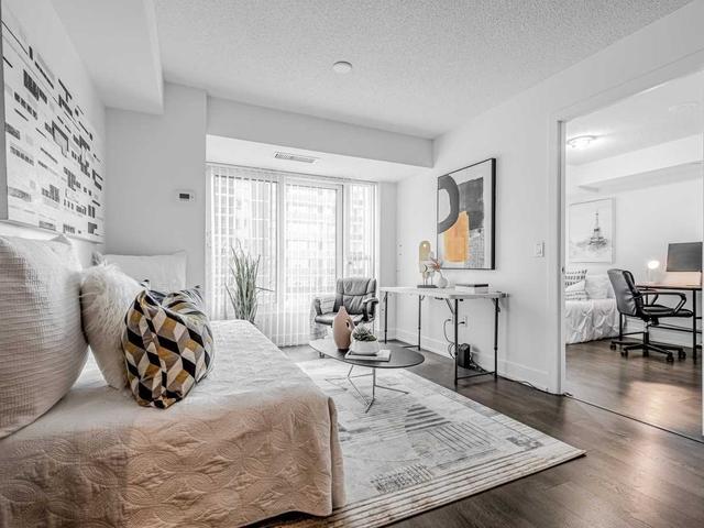 1215 - 9 Mabelle Ave, Condo with 1 bedrooms, 1 bathrooms and 1 parking in Toronto ON | Image 10