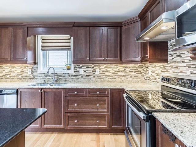 41 Bronze Cres, House detached with 3 bedrooms, 3 bathrooms and 6 parking in Bradford West Gwillimbury ON | Image 7