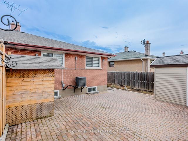 37 Brady Cres, House semidetached with 4 bedrooms, 4 bathrooms and 4 parking in Toronto ON | Image 30