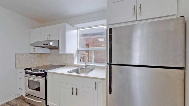 main - 297 Gilbert Ave, House detached with 3 bedrooms, 1 bathrooms and 0 parking in Toronto ON | Image 4