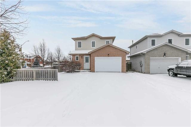 80 Downing Cres, House detached with 3 bedrooms, 2 bathrooms and 4 parking in Barrie ON | Image 2