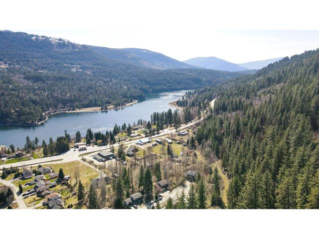 5820 Woodland Drive, House detached with 4 bedrooms, 4 bathrooms and null parking in Central Kootenay F BC | Image 60