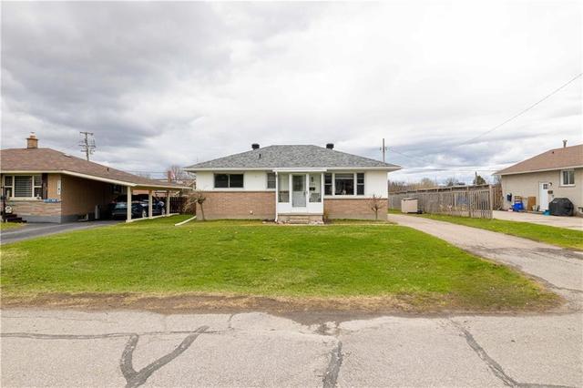 233 Basswood Avenue, House detached with 3 bedrooms, 1 bathrooms and 3 parking in Renfrew ON | Image 4