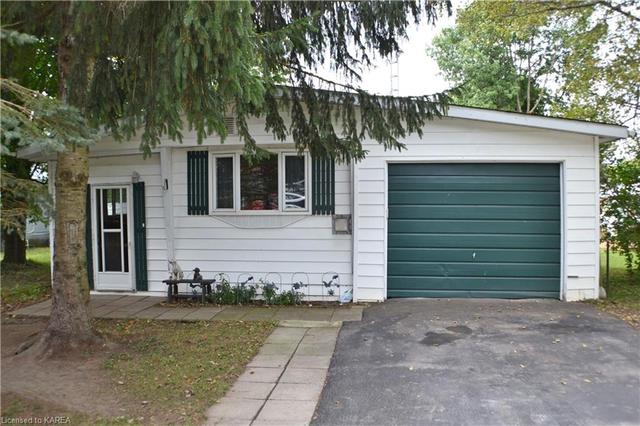 11 - 1645 County Road 42, House detached with 2 bedrooms, 1 bathrooms and 3 parking in Rideau Lakes ON | Image 2