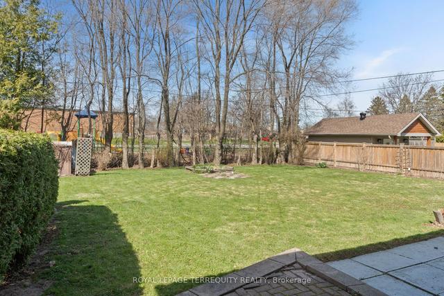 132 Sunny Slope Ave, House detached with 3 bedrooms, 1 bathrooms and 4 parking in Toronto ON | Image 14