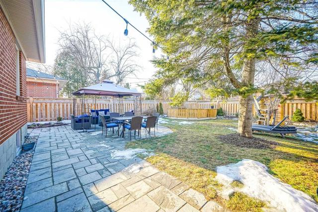 66 Greenfield Dr, House detached with 3 bedrooms, 2 bathrooms and 3 parking in Toronto ON | Image 27