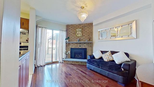 25 Charcoal Dr, House detached with 3 bedrooms, 4 bathrooms and 5 parking in Toronto ON | Image 10