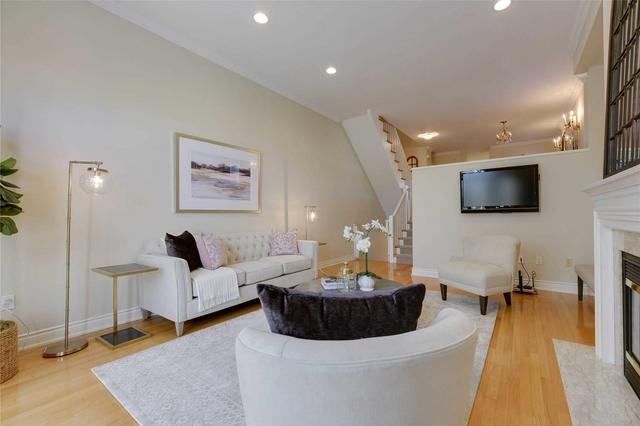 89 Brant St, House attached with 2 bedrooms, 4 bathrooms and 4 parking in Oakville ON | Image 23