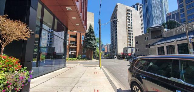2101 - 32 Davenport Rd, Condo with 0 bedrooms, 1 bathrooms and 0 parking in Toronto ON | Image 8